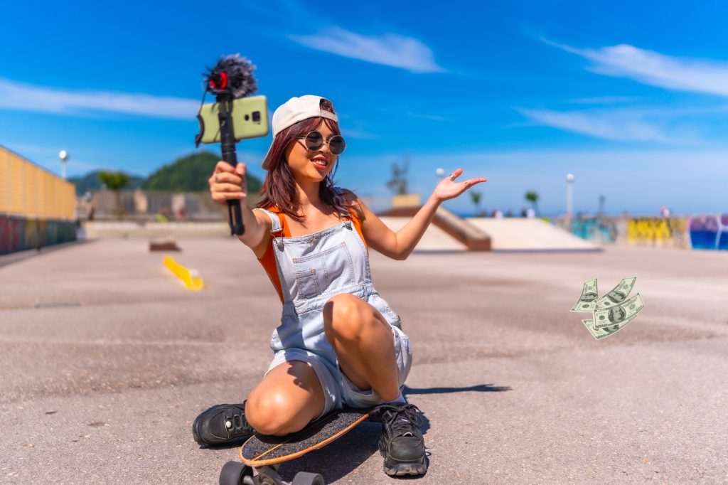 Social media influencer agency Dubai managing influencer campaigns in UAE